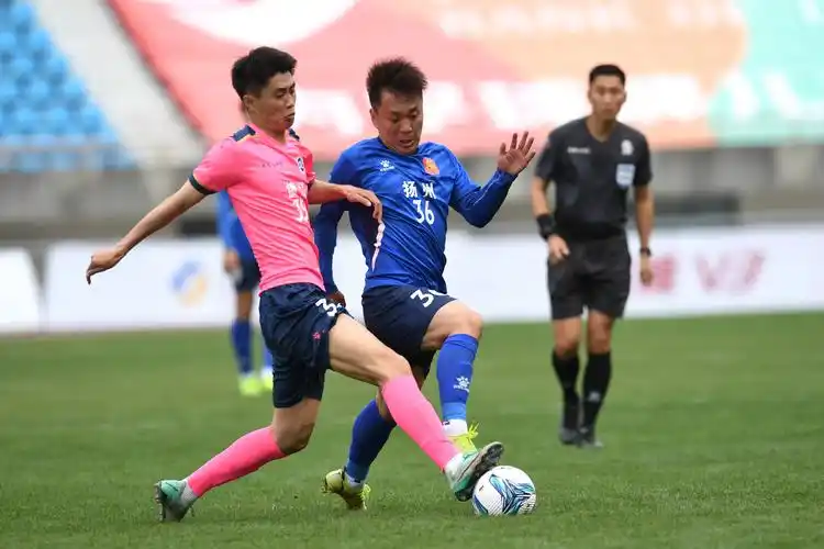 法国乙级联赛：巴黎FC VS 索肖